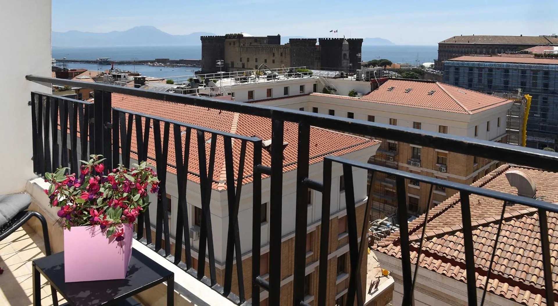 Incoming Municipio Hotel Naples Guest house