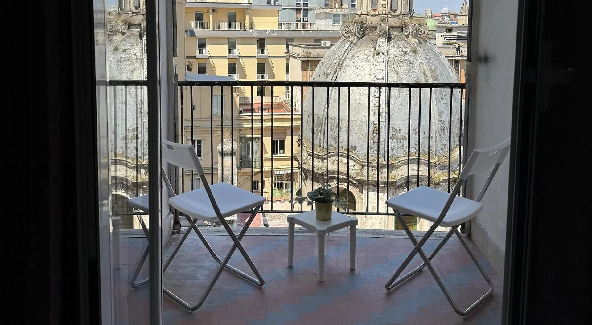 Incoming Municipio Hotel Naples